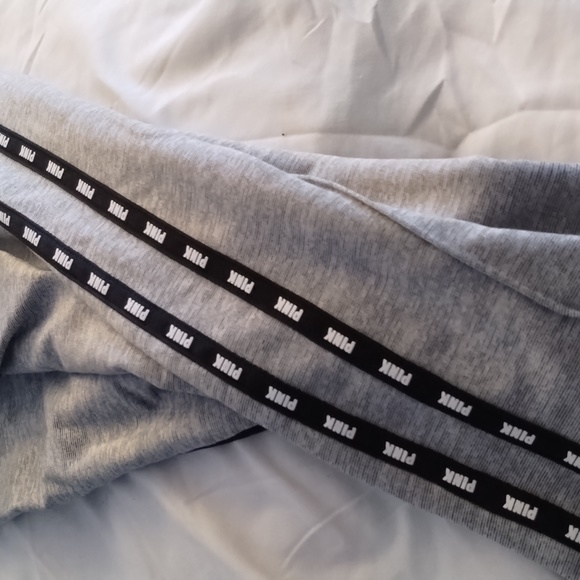 Large cut more like med sweatpants - Picture 2 of 8